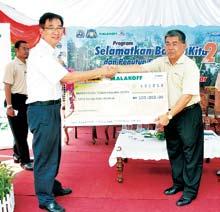 December 12, 2012 Malakoff Johor Parks Save Our Mangroves Program Mr Chew