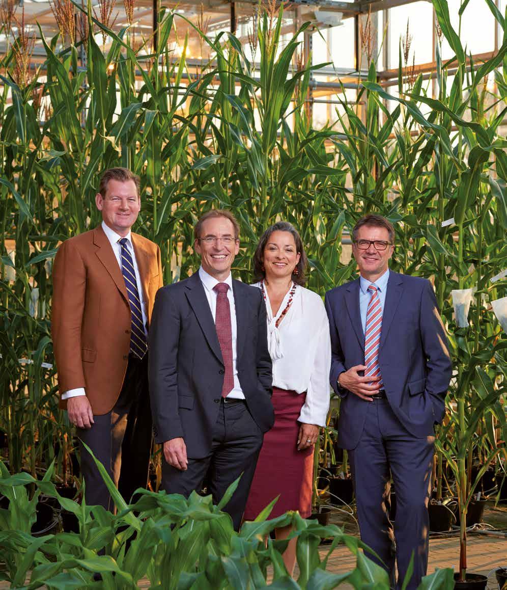 Hagen Duenbostel (CEO) Corn, Coporate Development & Communications, Compliance Léon Broers Research & Breeding Eva Kienle
