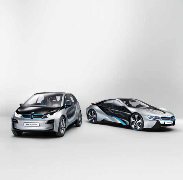 2011 BMW GROUP 57 BMW i3 BMW i8 THE FUTURE IS HERE AND OURS TO DRIVE BMW i3 and BMW i8 New solutions for individual and above all, sustainable, mobility are needed.