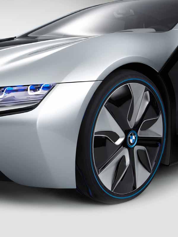 Intelligent lightweight construction LIGHTNESS IN EVERY FIBRE The LifeDrive Architecture in the BMW i8 Concept has been specially configured to suit the vehicle s sports-car-like character and