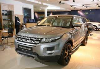 The new facility boasts a comprehensively equipped service centre with 15 work bays and a spacious showroom that can accommodate the complete range of Land Rover/Range Rover products.