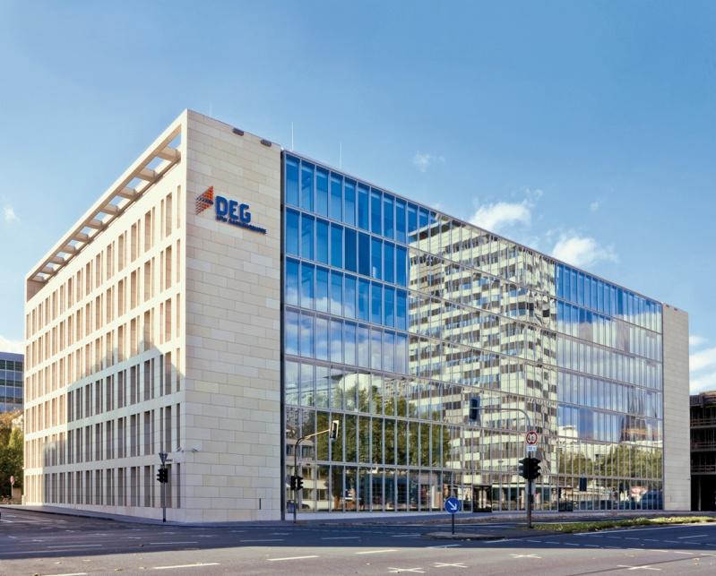 DEG Key Figures Founded: 1962 Employees: 457 Seat: Köln Shareholder: KfW, Frankfurt Equity 2011: Total assets 2011: EUR 1.7 billion EUR 3.