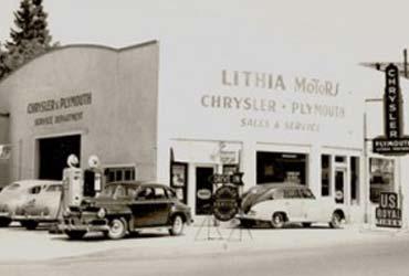 LITHIA AT A GLANCE One of the largest auto retailers in the U.S. (#3 by adj.