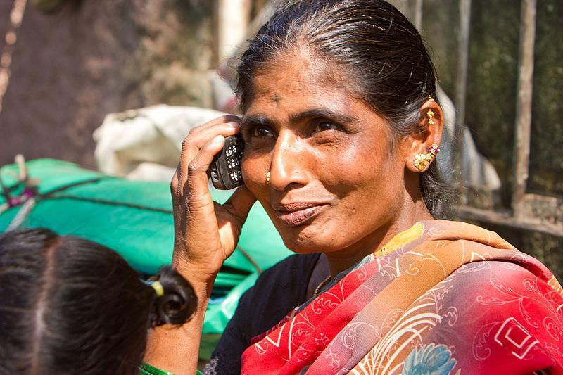PUTTING THE USER FRONT AND CENTER INDIA The Financial Inclusion Insights (FII) program responds to the need identified by multiple stakeholders for timely demand-side data and practical insights into