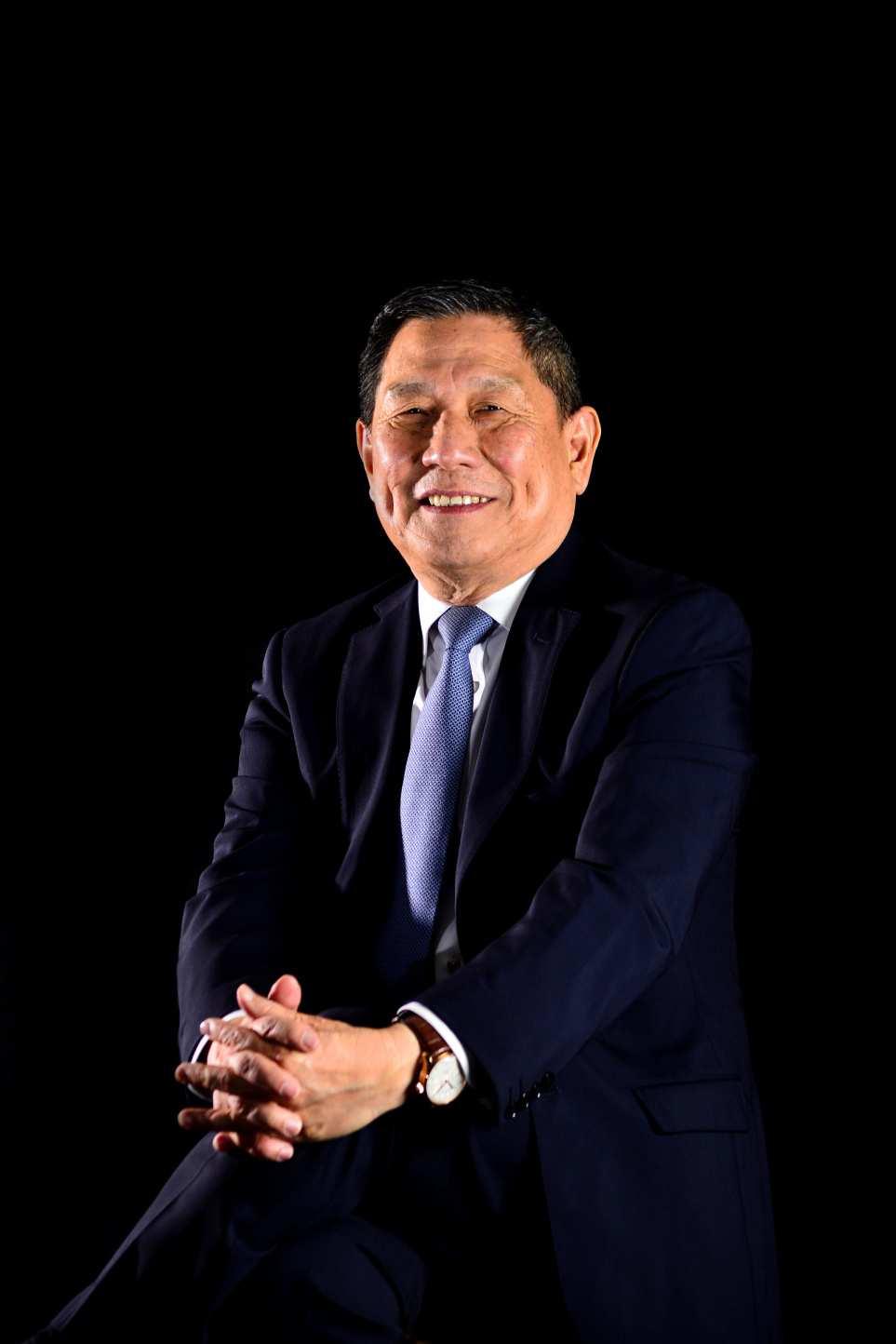 2 INSIGHT: SEM interviews Kee Chong Li Kwong Wing, Chairman of SBM Holdings Ltd, in the context of the listing of the first Pan-African Depositary Receipt on the Exchange 1.