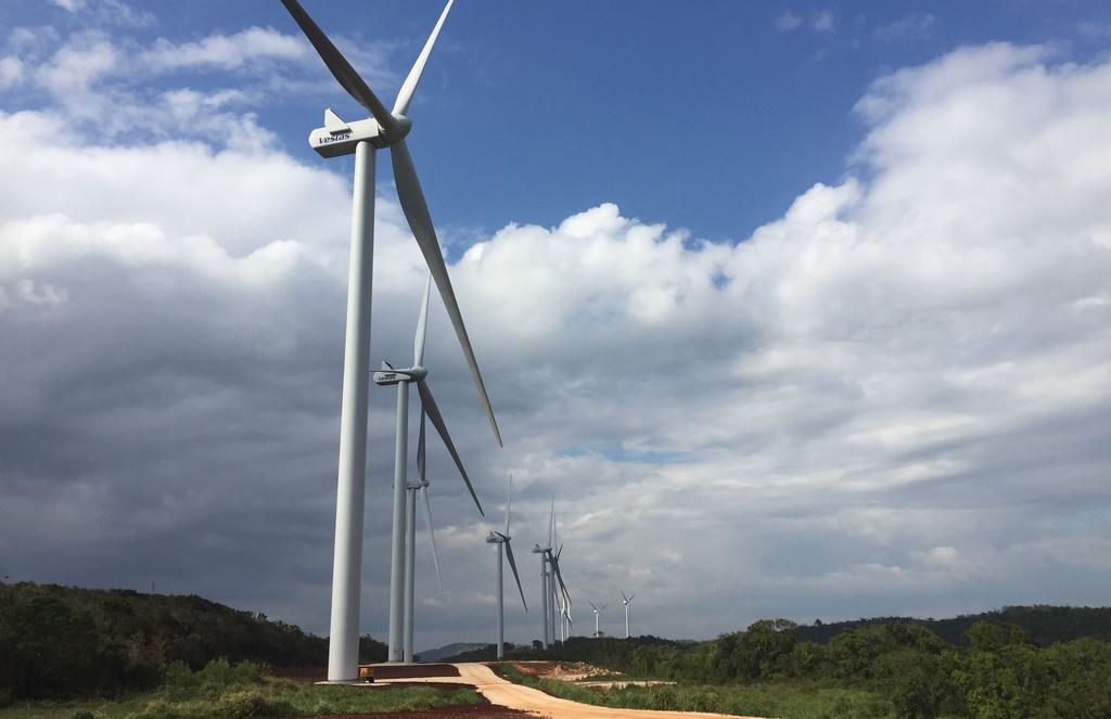 Promoting Wind Power in Jamaica This year marked the commissioning of the 36MW BMR Wind Project in Jamaica, the country s first private sector renewable energy independent power producer.