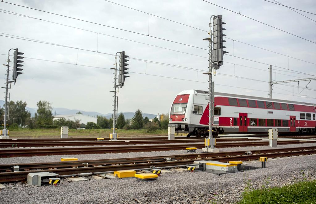 1. Rozhodujúce zákazky v roku 2014 Major contracts in 2014 Modernizácia železničných tratí na paneurópskych koridoroch Upgrading of railway tracks in pan-european corridors 109 Modernizácia