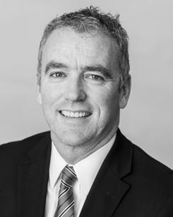 MANAGEMENT GROUP DECLAN MAC GUINNESS CEO Born: 1966 Education: Master of Laws, Stockholm University. Previously CEO of Carlson Fonder AB and Compliance Officer for DNB Asset Management.