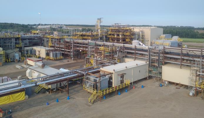 AGREEMENT WITH VERESEN MIDSTREAM Fee-for-Service Structure Tower and Sunrise plants on-stream Facilities came on ahead of schedule and under budget Encana designed, built and operates the facilities