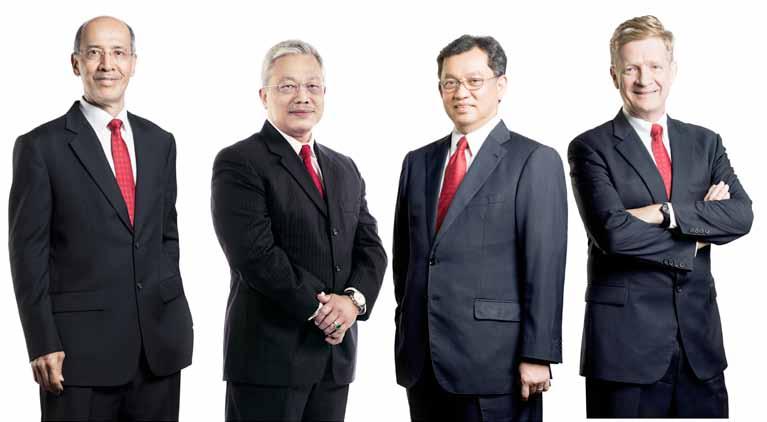 MANAGEMENT TEAM FROM LEFT TAN SRI DATO SERI MOHD BAKKE SALLEH President & Group Chief Executive TAN SRI DATO SERI (DR) ABD WAHAB MASKAN Group Chief Operating Officer, Sime Darby Berhad and Managing