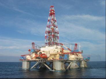 Songa Mercur Rig type: Built: Design: F&G 9500 Semi-submersible drilling rig 1989, Vyborg Shipyard JSC Upgraded: 1999, 2006, 2007 Next main survey: 2Q 2015 Flag: Class: Water depth: Drilling