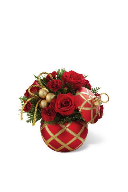 STANDARD Approx. 8"h x 8"w (20h x 20w cm) DELUXE Approx. 9"h x 9"w (23h x 23w cm) PREMIUM Approx. 10"h x 10"w (25h x 25w cm) 12-C5 The FTD Season s Greetings Bouquet This is an all-around arrangement.
