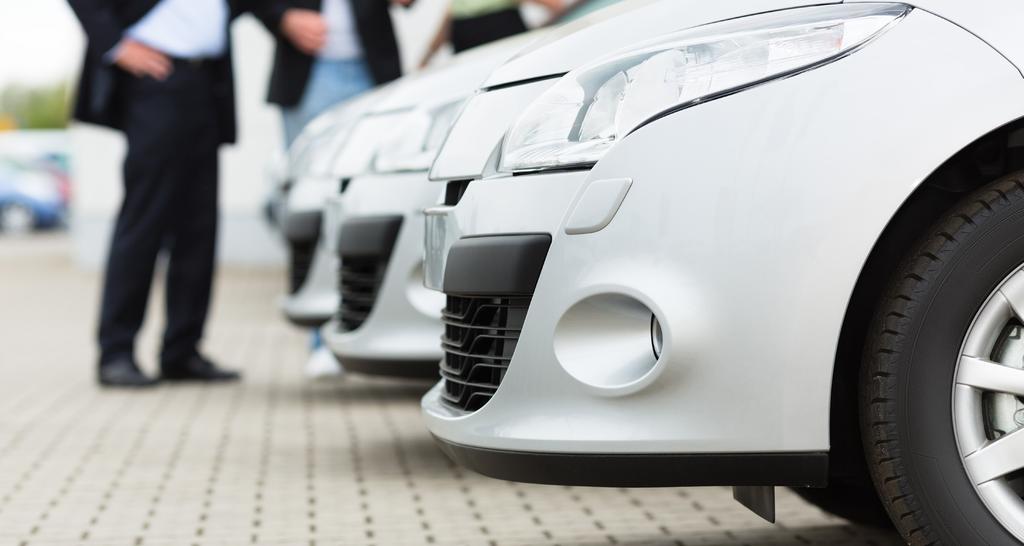 6 STEPS TO BUYING A NEW CAR In today s economy, everyone is looking to save a few bucks wherever they can, especially when it comes to major expenses.