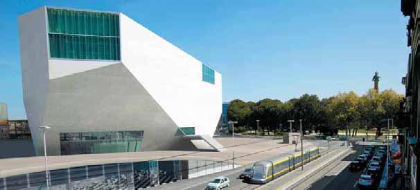 Following the Government s and Metro do Porto Board s decision, the first stage of the urban insertion works in the area surrounding Praça Mouzinho de Albuquerque and Casa da Música was the object of