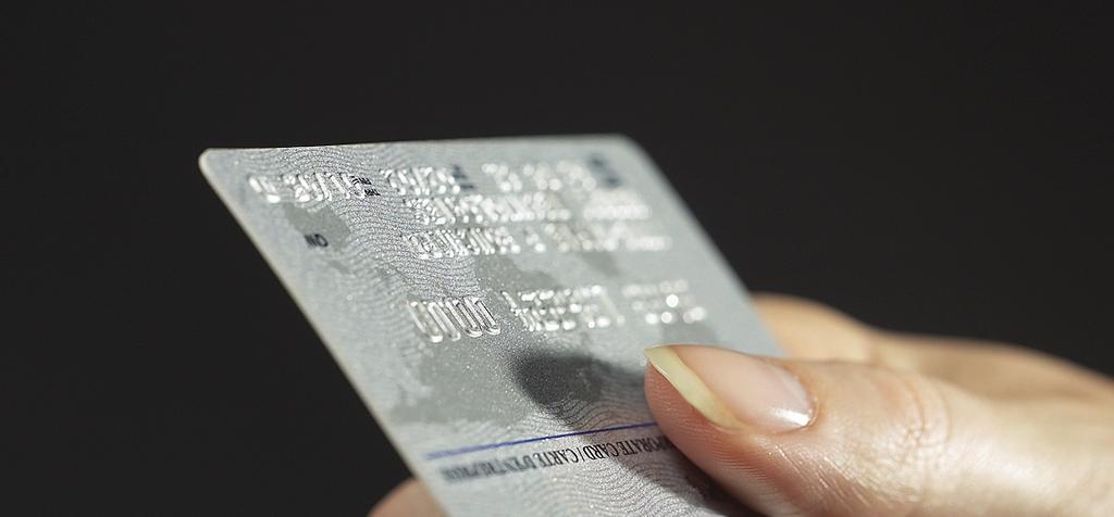 Credit card fraud loss in SA Credit card fraud on SA-issued cards used in SA decreased by 32%, from R243,9m in 2011 to R164,8m in 2012.
