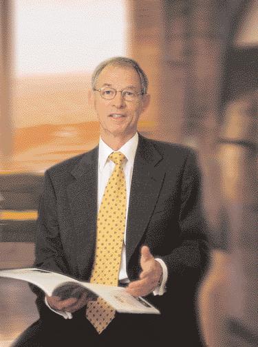 South African Breweries plc Annual Report 2002 34 Financial Review Malcolm Wyman Chief Financial Officer Operating margin again improved through continued focus on productivity throughout the group