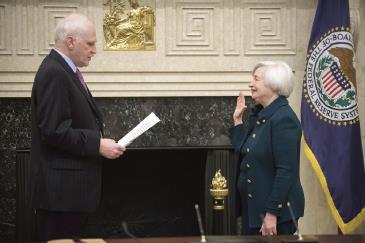 ECONOMICS IN PRACTICE The Federal Reserve Bank Gets a New Chair, Janet Yellen On January 6, 2014, Janet Yellen began her term as the Chair of the Board of Governors of the Federal Reserve System.