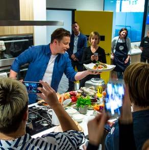 In a recent visit to Australia in May, world renowned chef and Woolworths ambassador, Jamie Oliver, hosted a media event at the Food Innovation Centre at the Woolworths Group Support Office to help
