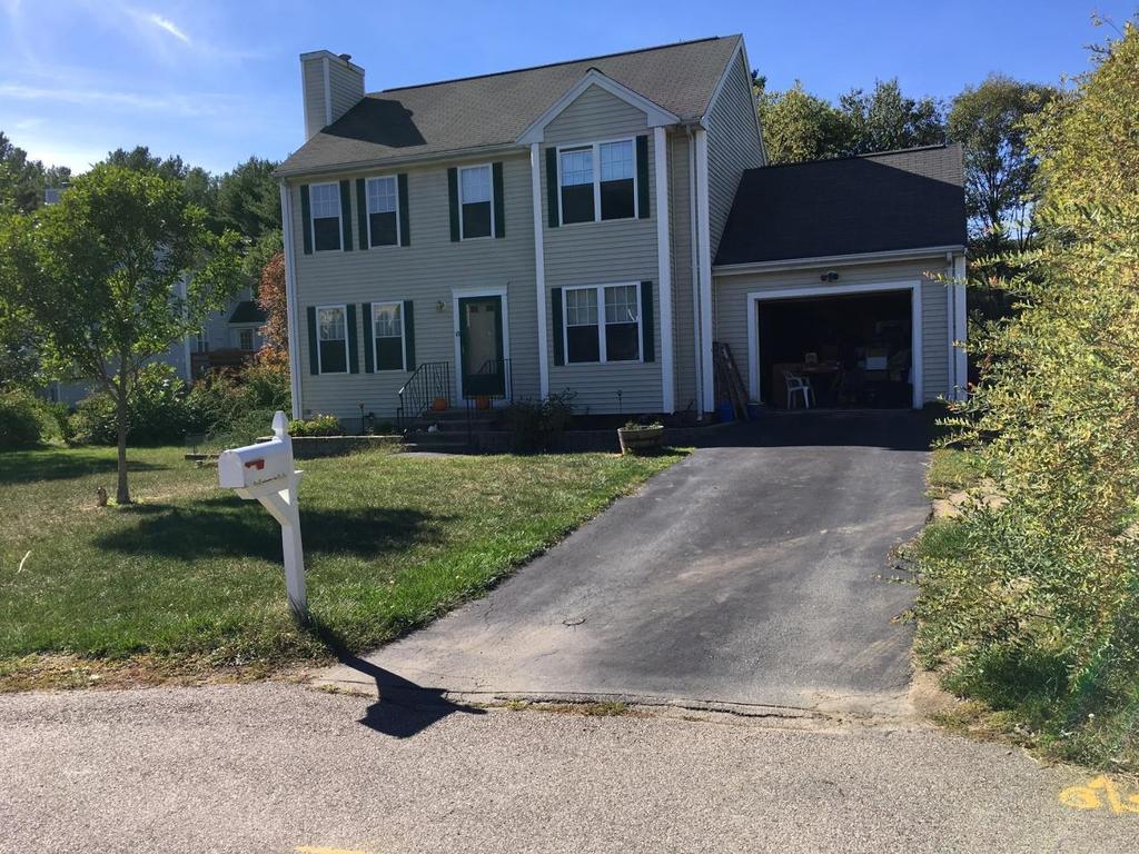 ` AFFORDABLE FIRST TIME HOME OWNERSHIP OPPORTUNITY IN BELLINGHAM 13 Caryville Crossing, Bellingham MA Sales Price $207,700 3 Bedrooms 1.