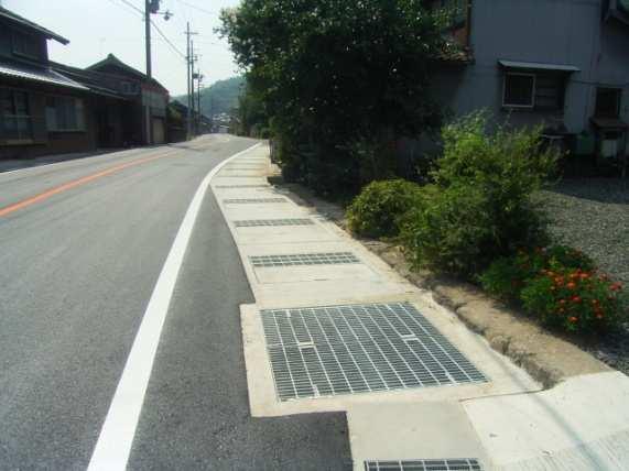 security as well as improved scenic beauty <Before installation> Eliminate road bumps Repair paved roads Install guardrails and fall prevention facilities Install traffic