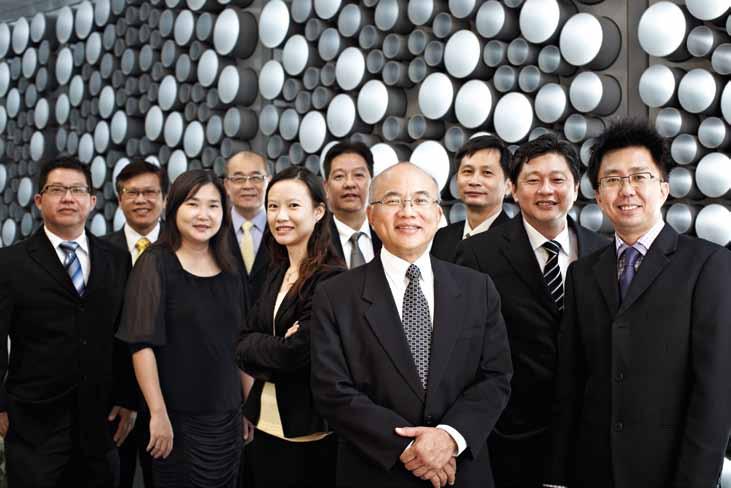 A DECADE OF ENABLING BUSINESSES 53 THE PROPERTY MANAGER ASCENDAS SERVICES PTE LTD ( ASPL ) THE A-REIT TEAM From left to right Beh Lean Hooi Lee Chin Leong Thng Bee Lay Desmond Ho Sharon Ng Chia See