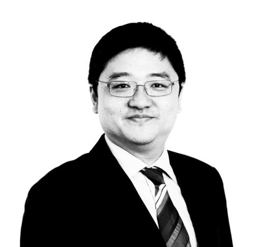About the presenters Dr. Ji Yao is a manager with Ernst & Young s EMEIA insurance risk and actuarial services practice.