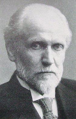 Gustav Cassel (1866-1945) Karl Gustav Cassel (20 October 1866 14 January 1945) was a Swedish economist and professor of economics at Stockholm University.