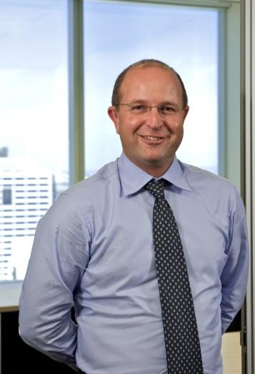 Senior management (cont) 16 Graham Griffin MSc CEng MIChemE CMIOSH Corporate Manager, Health, Safety & Environment (HSE) Mr Griffin joined ROC in May 2010.