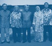 scholarships to four KUIM students 5 29 NOVEMBER 2004 Mesyuarat Agung