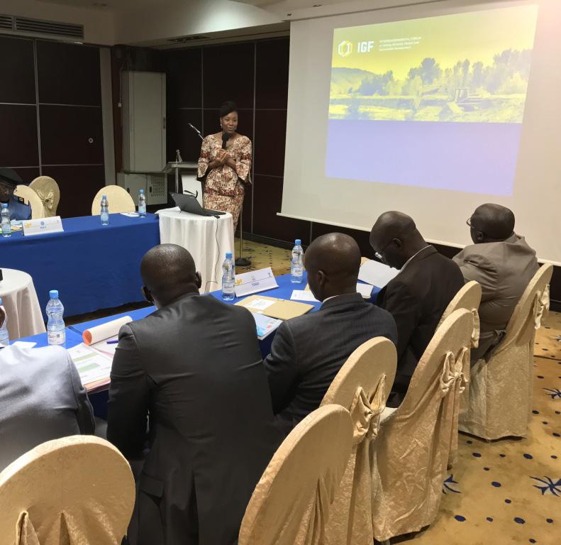 overview and understand all the possibilities of implementation. Dr. Nikièma emphasized that the common thread of the training program was the fair sharing of mineral resource rents.