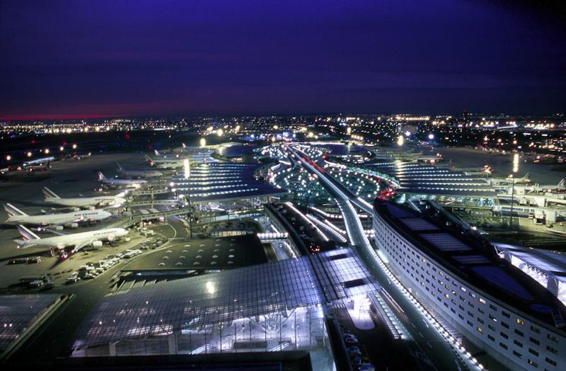 4. A HUB FOR DOING BUSINESS IN AFRICA Paris: main airline hub for Africa 30