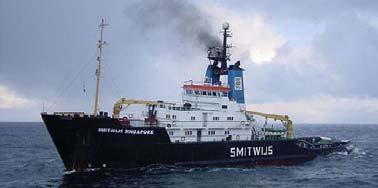 SALVAGE OPERATIONS SALVAGE TUGS It is very expensive for commercial salvors to have dedicated salvage tugs