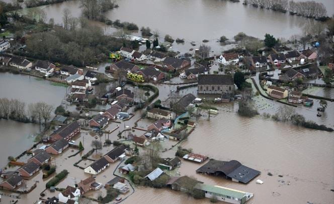 millions Flooding: planned spending Expenditure on Flood and Coastal Erosion Risk Management, Resource and Capital (real terms) 900 800 ENVIRONMENT, FOOD AND RURAL AFFAIRS Future resource budgets