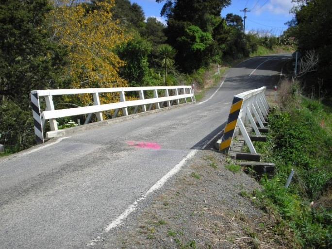 Kaipara where it s easy to live He Ngawari te Noho There is no change to funding sources for this activity. Funding is predominantly from NZTA with Council s share coming mainly from general rates.