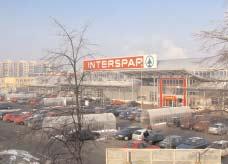 Key investments in the first half of 2006 included a portfolio of two shopping centres and two development projects in Moscow acquired for a total of around EUR 400m, and a development project for a