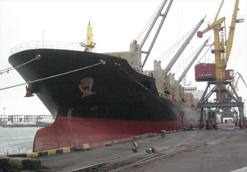 SCENARIO The CLOVER is a 23,800DWT bulk carrier flagged in Liberia. She was built in 2010 by the Zhejiang Xifeng Shipbuilding Company in Fenghua.