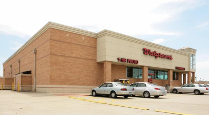INVESTMENT OVERVIEW Fortis Net Lease is pleased to present a Walgreens located at 11525 Highway 6 in Sugar Land, TX.
