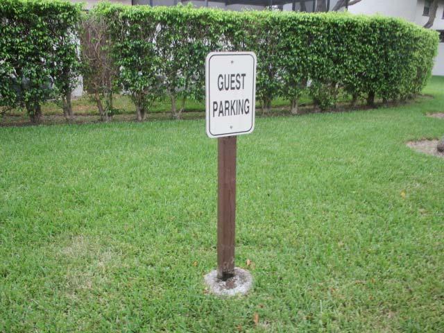 Client: 29086A Calusa Point - Site and Grounds Comp #: 2170 Directional/Street Signs - Replace Quantity: Approx (42) Total Signs Location: Adjacent to streets and parking areas Evaluation: (24) guest