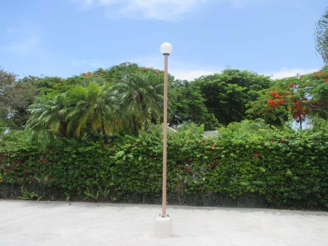 Client: 29086D Calusa Point - Amenities Comp #: 2771 Pool Fence - Replace Quantity: Approx 315 LF Location: Perimeter of pool area Evaluation: Chain link fencing, 6' tall in poor condition.