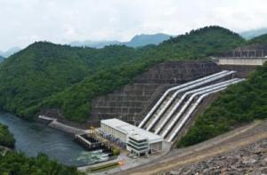 ADB funds 290-MW hydro project in Laos The Asian Development Bank (ADB) has agreed to provide assistance totaling $217 million to support construction of the 290-MW Nam Ngiep 1 hydroelectric project