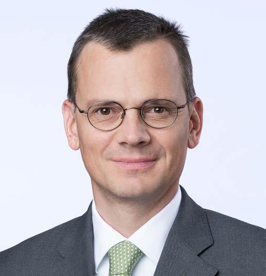 Chief Financial Officer Dominik Asam - The spoken word prevails - Ladies and Gentlemen, good morning! In the last fiscal year, Infineon generated revenue of 6 billion 473 million euros.