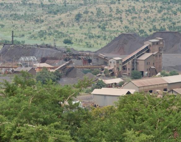 BACKGROUND AND HISTORY The Mapochs Mine is located on the Eastern Lobe of the Bushveld Igneous Complex, located near Roossenekal, 140 kilometres north-east of emalahleni.