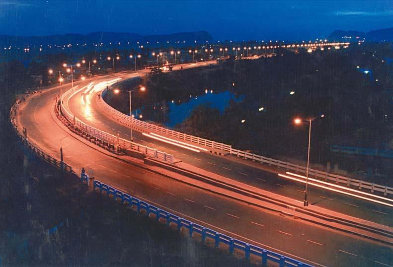 Select Roads & Railways Transactions GF Toll Road Ltd s INR 5,850 Mn 2009 Jaypee Infratech Limited Expressway from Noida to Agra Advisor and INR 60,000 mn 2009 Badarpur Faridabad Tollways Ltd.