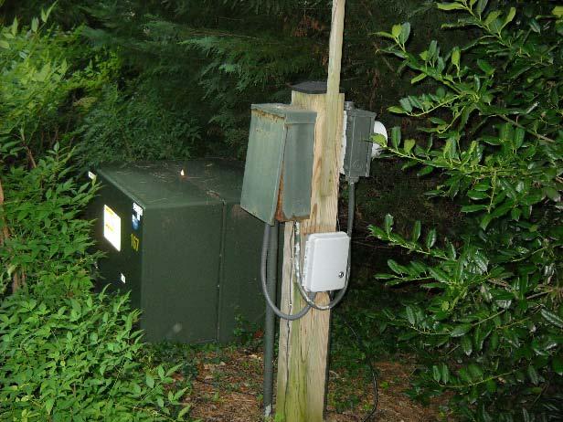 Miller - Dodson Associates, Inc. Condition Assessment - Page D Evans Mill Pond July 30, 201 Electric Disconnect Station. The lights are controlled by a single electrical disconnect station.