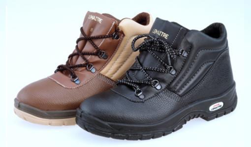Style no. 8031 - Safety boot black: Slip resistant sole, penetration resistant and water resistant upper. Steel Toe Cap. Oil and Acid Resistant. Double Density PU Sole. Antistatic MATERIAL NO.