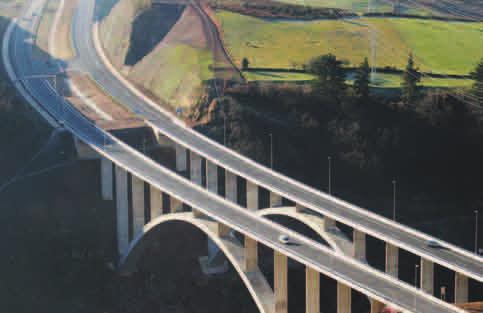 Sacyr Vallehermoso Group Los Carneros bypass on the N-430 in Badajoz, which includes a 560-metres long singular structure for crossing the Guadiana river.
