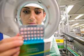 52 Bayer Stockholders Newsletter News A pill with an innovative dosing regimen Monitoring: Bayer HealthCare employee Lise Balica in the production facility for YAZ tablets.