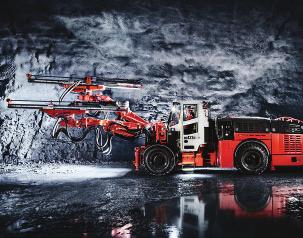 SANDVIK MINING AND ROCK TECHNOLOGY LARGE ORDER RECEIVED GROWTH Q4 ORDER INTAKE REVENUES SIGNIFICANT EARNINGS IMPROVEMENT EFFICIENCY MEASURES INITIATED Price/volume, % +15 +15 Structure, % +1 +1