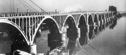 In the period 1942-1944 alone, the trains allowed to restore more than 500 bridges and overpasses MORE THAN EMPLOYEES WITH ORDE DURI 7 LEADING POSITION IN THE SECTOR OF TRANSPORT INFRASTRUCTURE