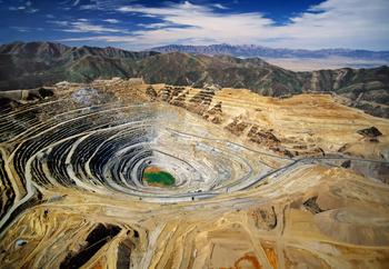 Abundance of natural resources 30 90% of the world s gold, platinum,